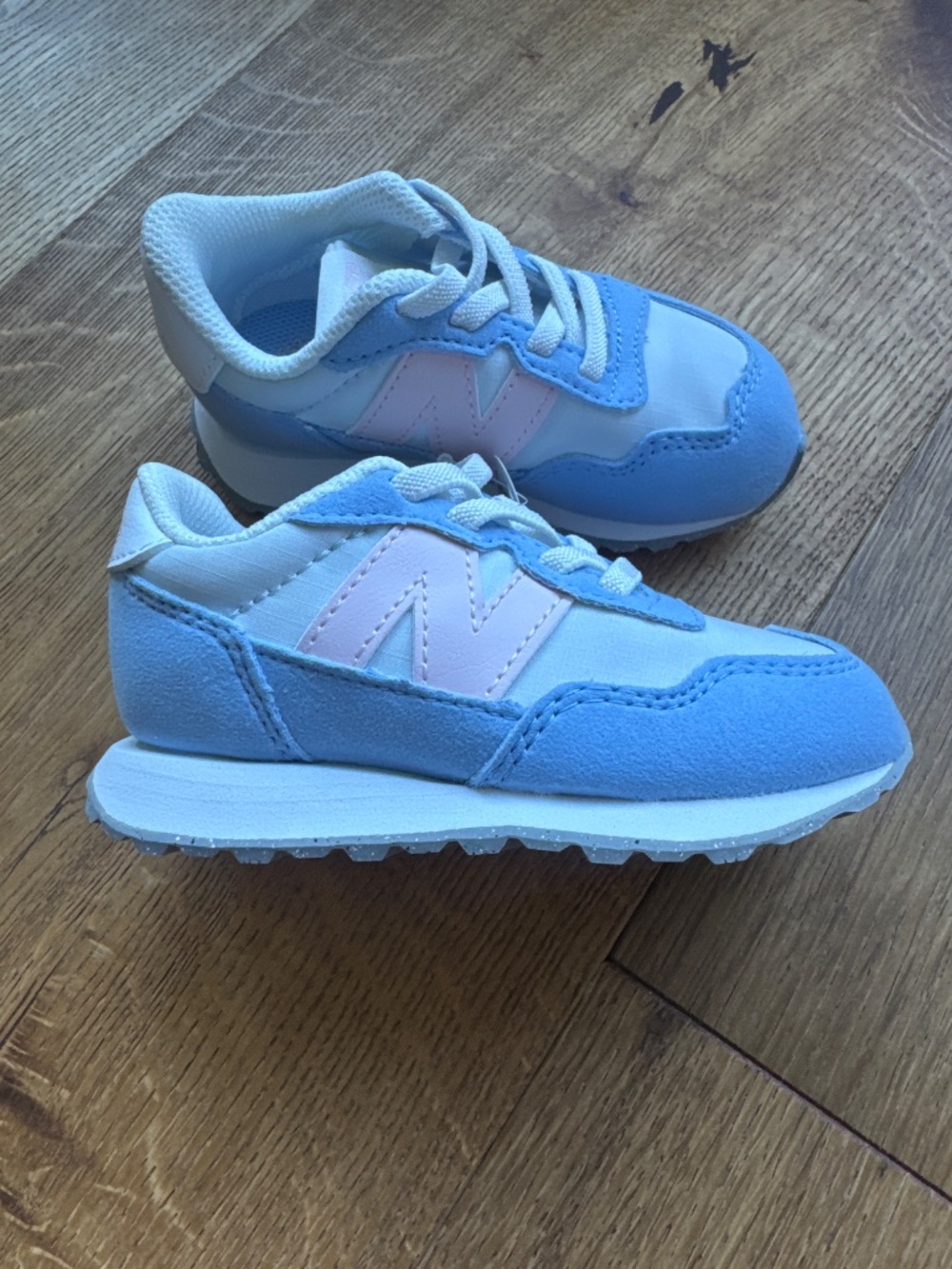 New Balance 237 - Picture 2 of 2